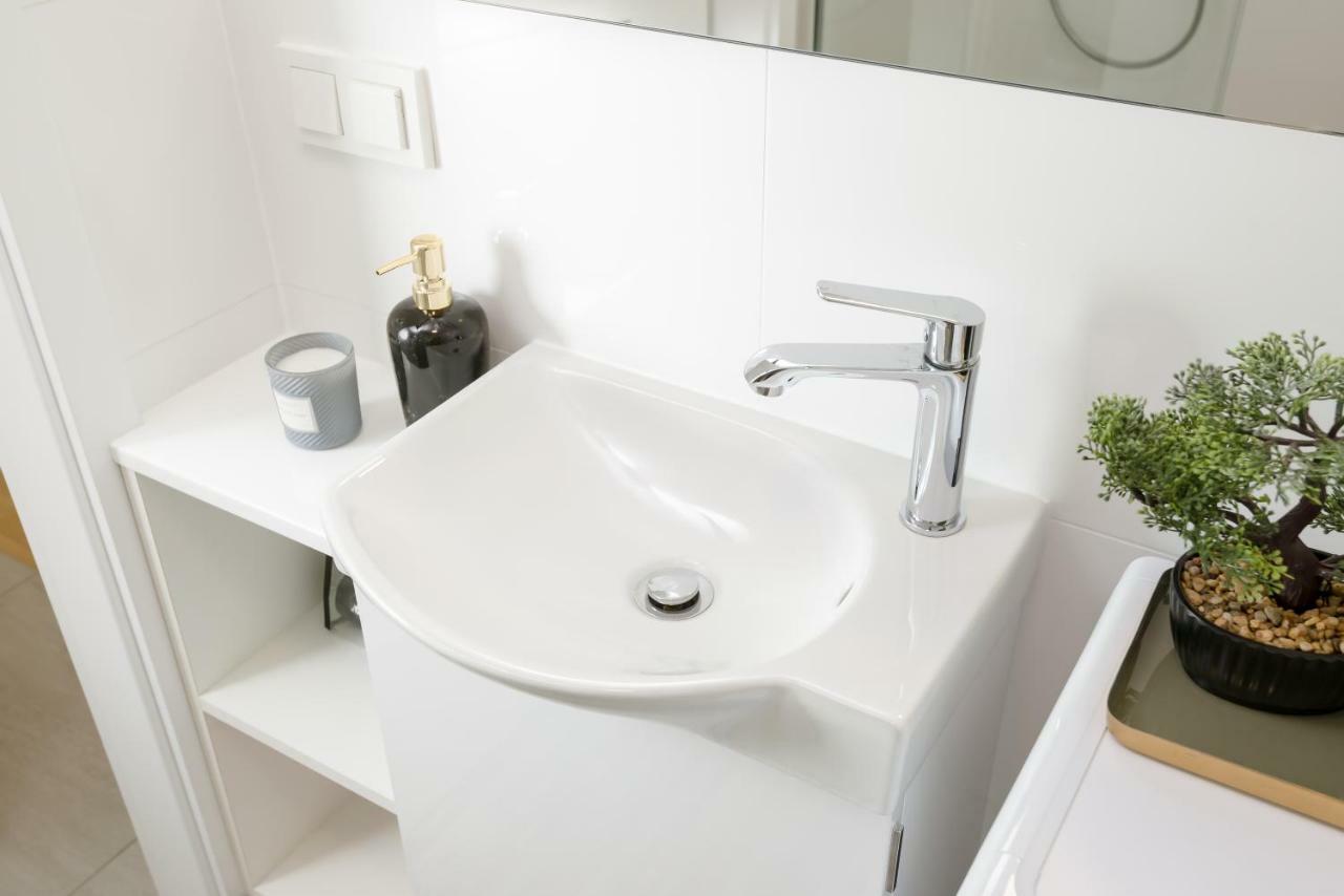 King4You Apartments Вроцлав Екстериор снимка